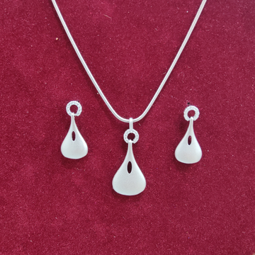 925 silver Chain guitar shape matte finish pendant... by 