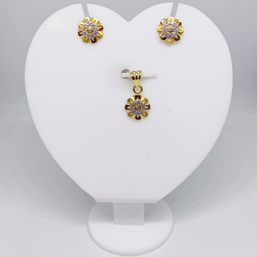 18k gold Floral design CZ pendant set by 
