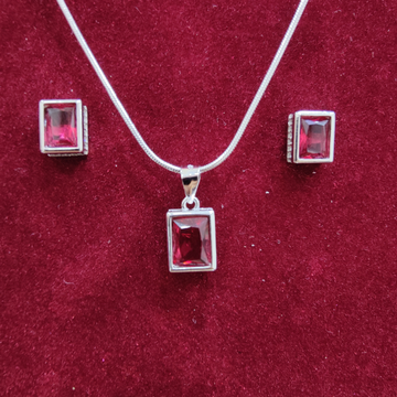 925 silver square shape chain pendant set by 