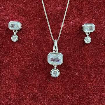 925 silver Exclusive diamond pendant set by 