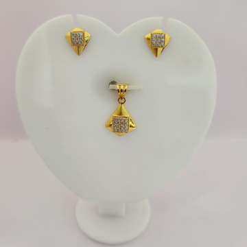 18K Gold Exclusive Ledies Pendant Set by 