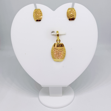 22k gold plain nakshi Beautiful pendant set by 