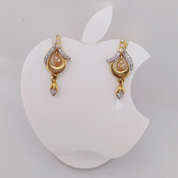 22k Gold Brilliant Ledies Earring by 