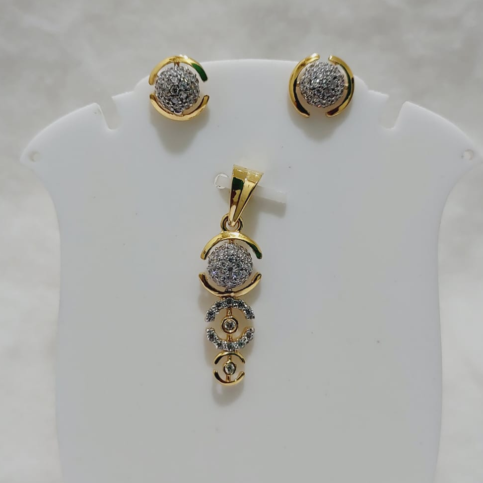 916 gold round shape diamond pendant set