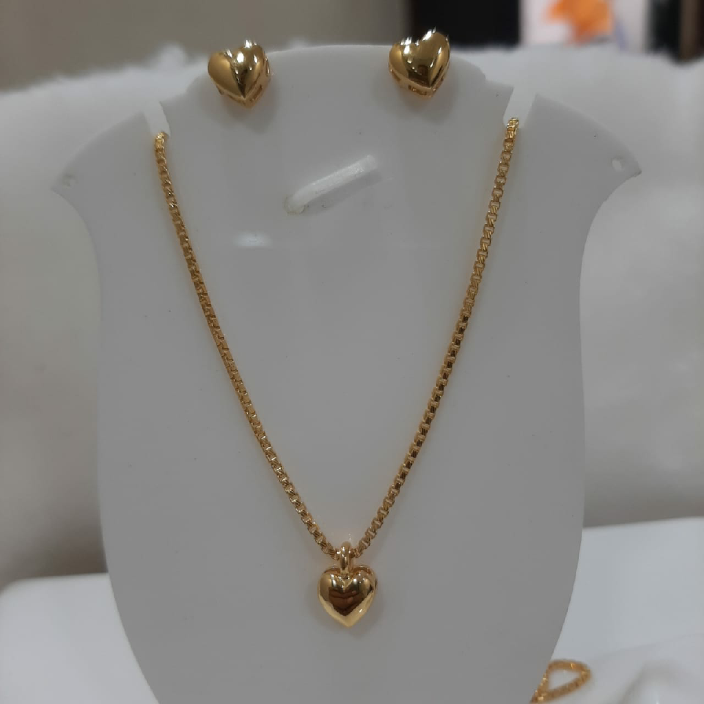916 gold plain heart shape necklace set