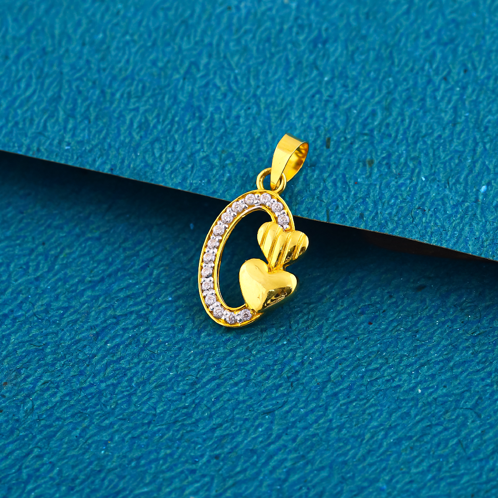 18k gold heart shape diamond collection pendant