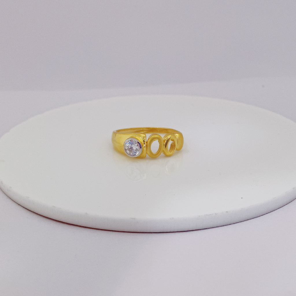 22k Gold Exclusive Round Shape Stone Ring