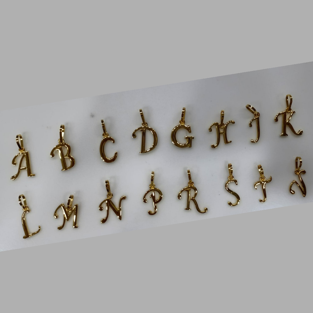 18k gold plain alphabet chain pendant