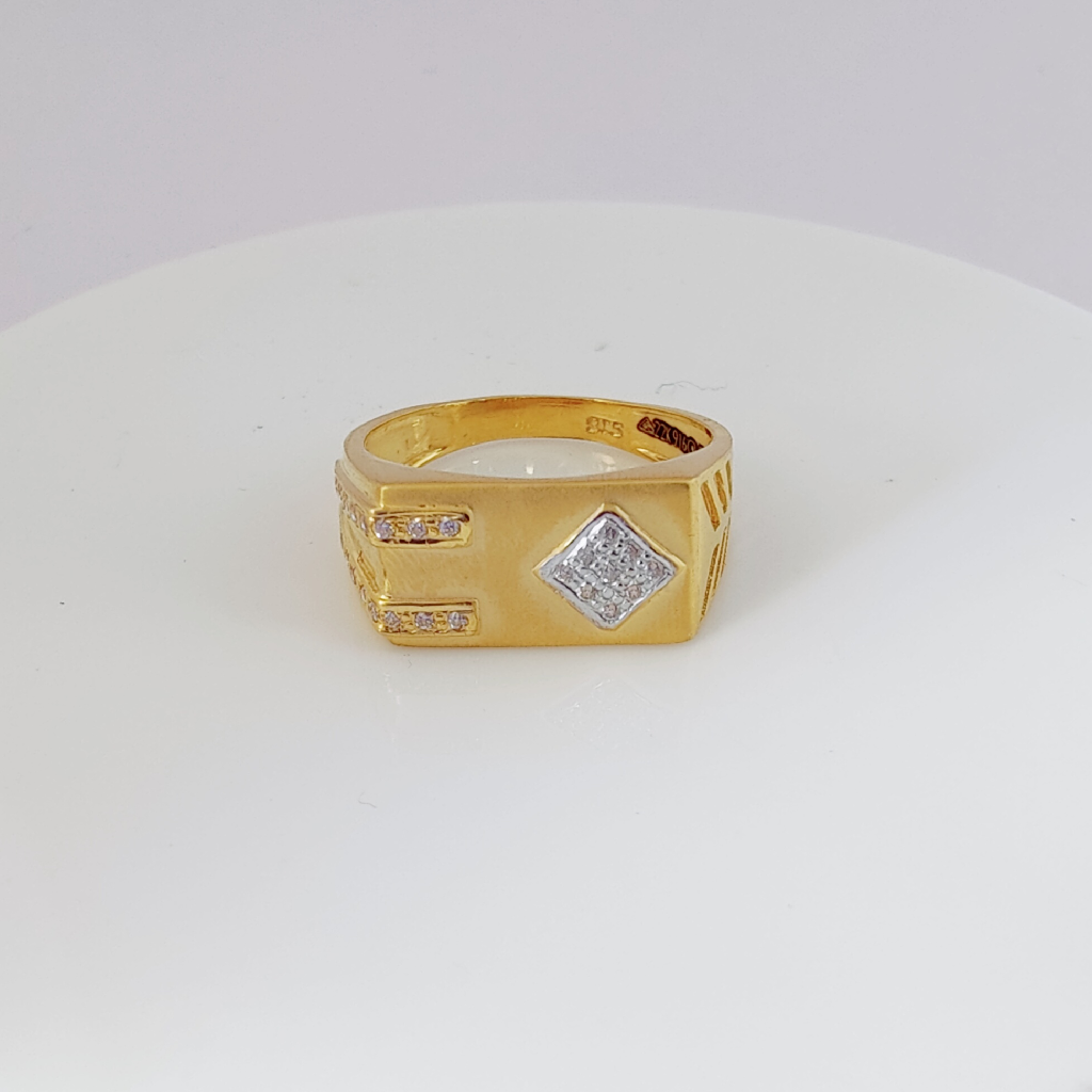 22K Gold Diamond Gents Ring