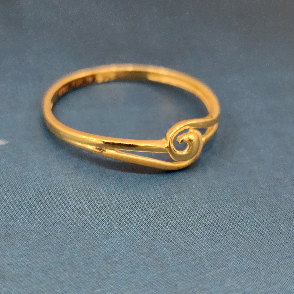 22k gold plain lightweight ladies ring