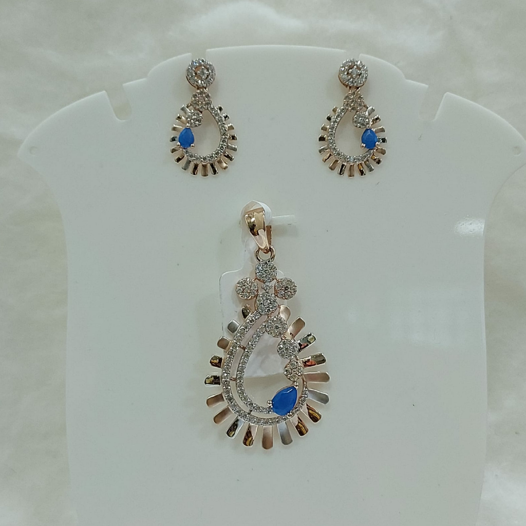 18k gold cz with Blue Sapphire pendant set