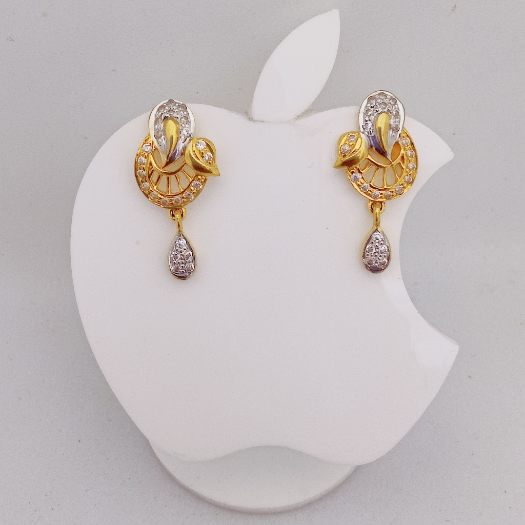 22k Gold Exclusive Stone Earring