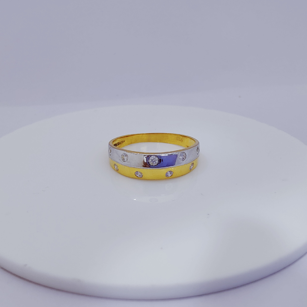 22k Gold Exclusive Round Shape Ring