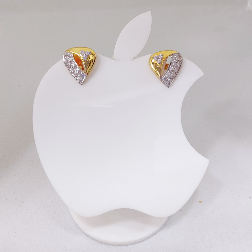 18k Gold Exclusive Ovel Shape Earring