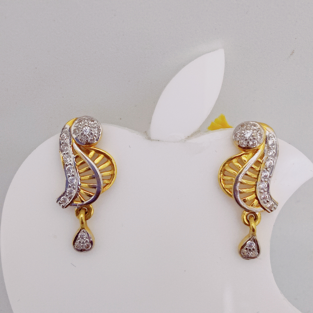 22k Gold Exclusive Hanging Earring