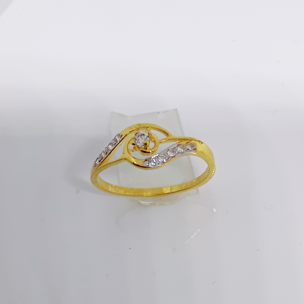 22k Gold Exclusive Diamond Ladies Ring