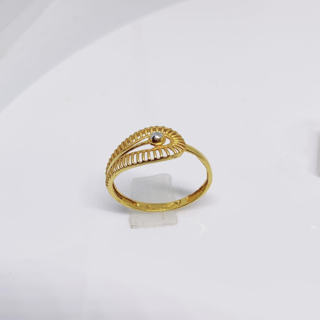 22k Gold Plain Solitaire Ladies Ring