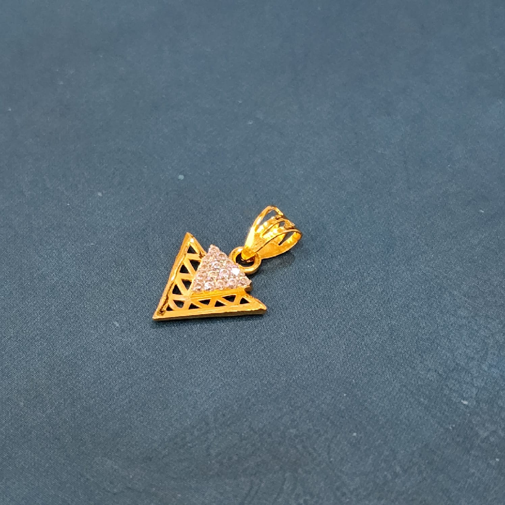 18K Gold Exclusive Triengle Shape Pendant