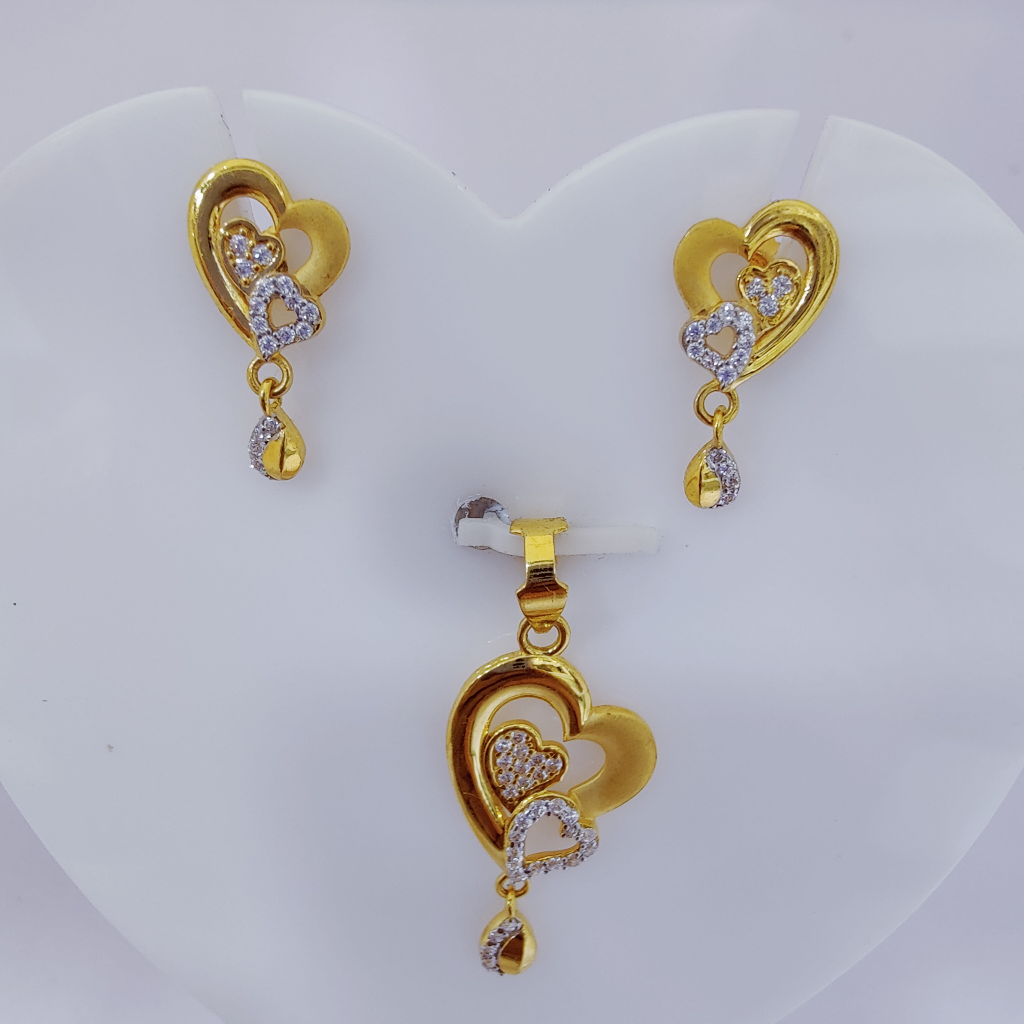 22k Gold Exclusive Heart Shape Pendant Set