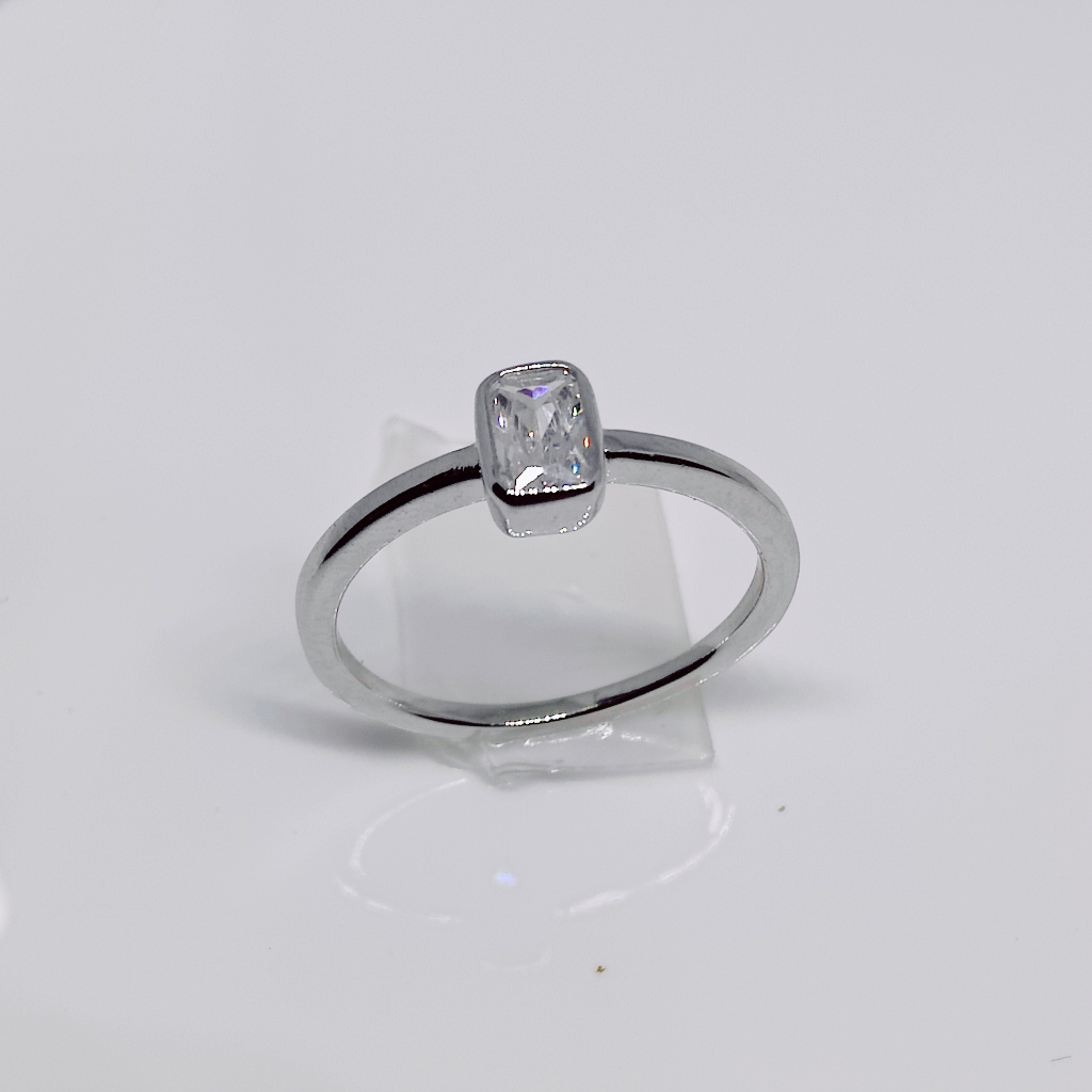 92.5 sterling silver solitaire diamond ladies ring