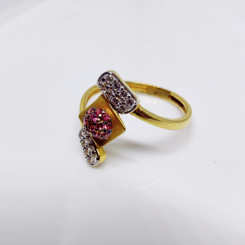 916 Gold Cross Design Diamond Ladies Ring