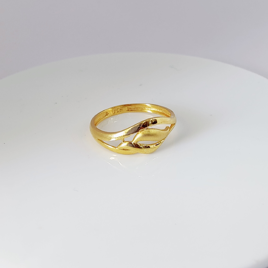 22k gold plain ladies ring