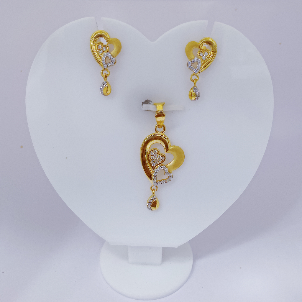 22k Gold Exclusive Heart Shape Pendant Set