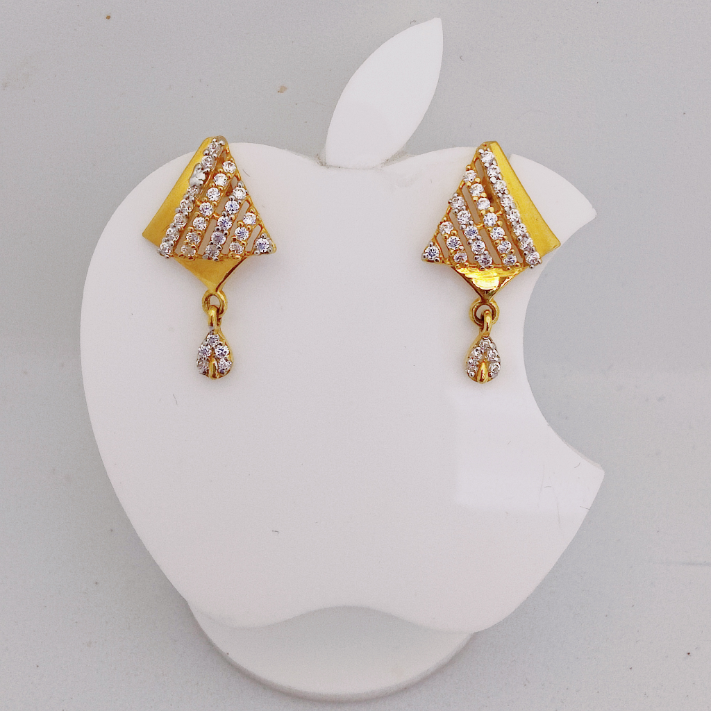 22k Gold Exclusive Mate Finish Earring