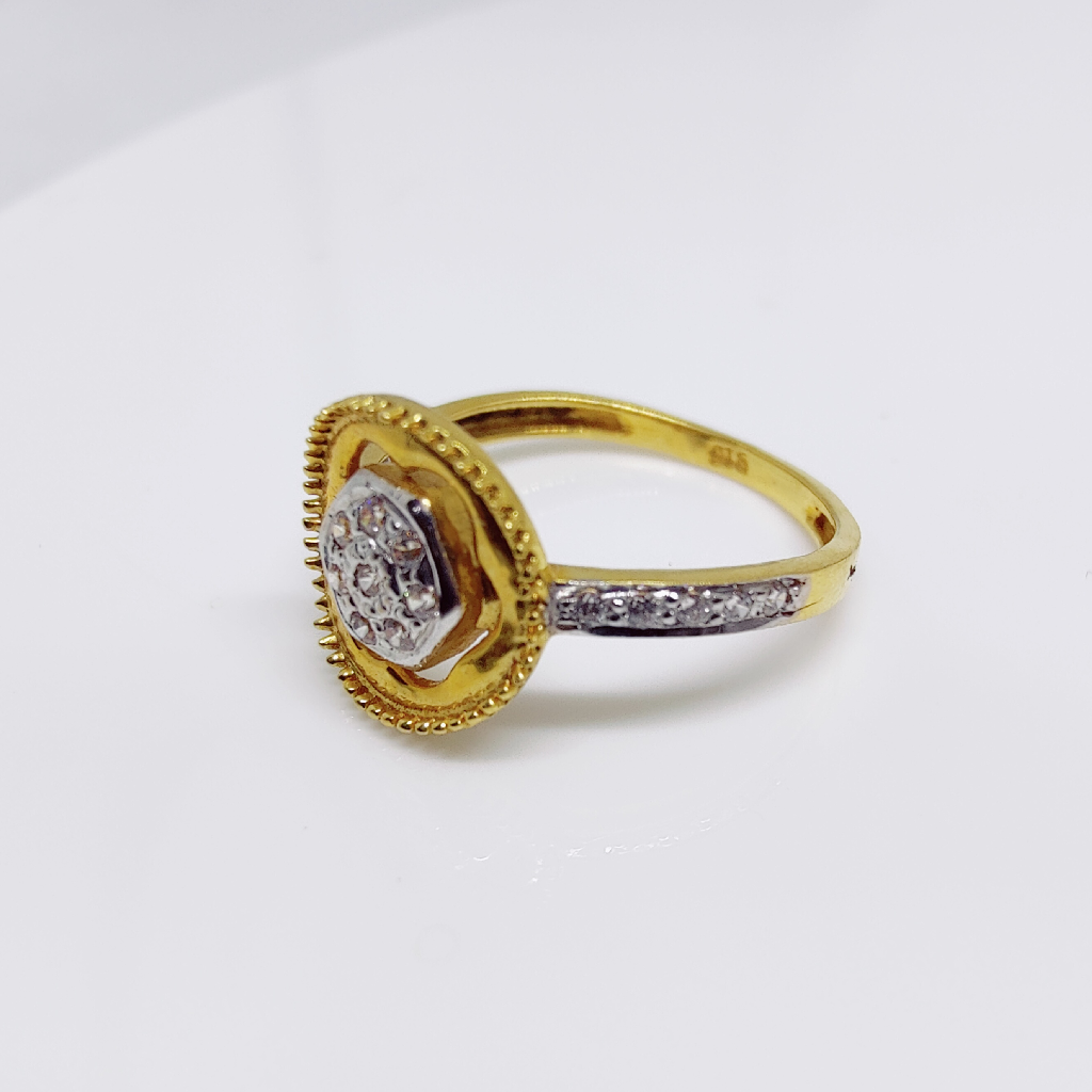 916 gold Classy Floral Design CZ ladies ring