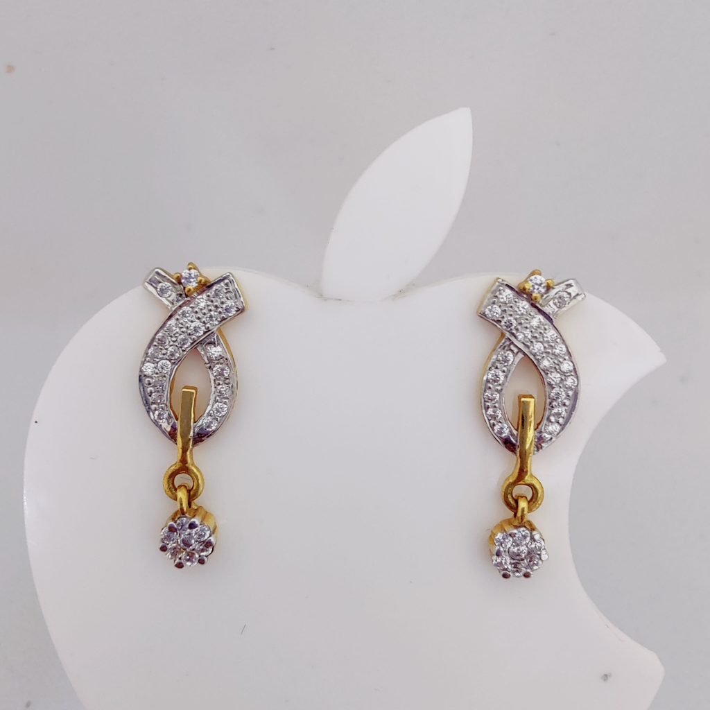 22k Gold Exclusive Hanging Stone Earring