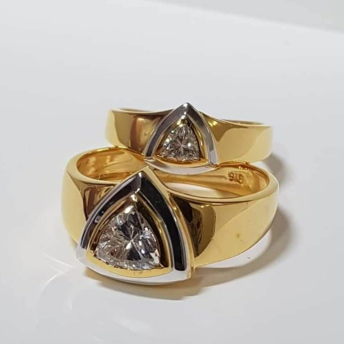 Love In Infinity Gold Couple Rings