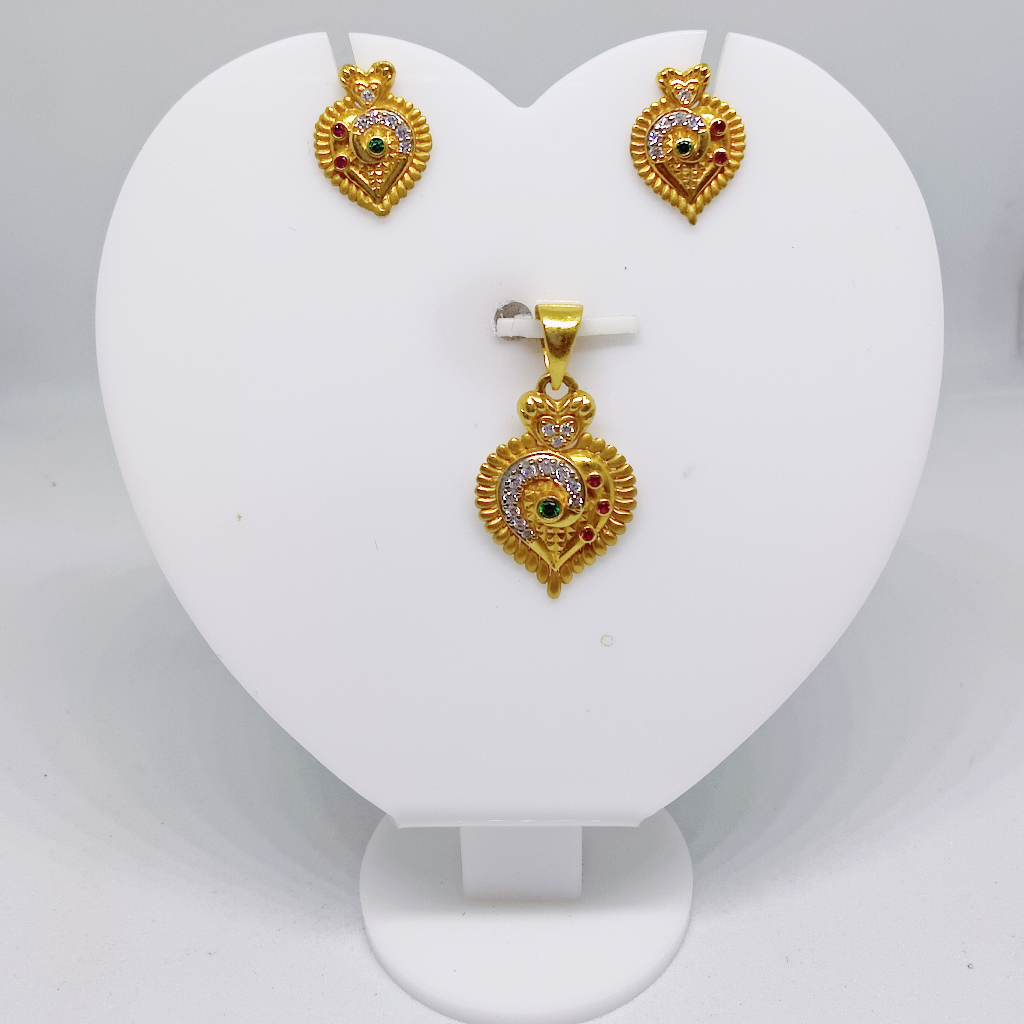 22K Gold Heart Shape Pendant Set