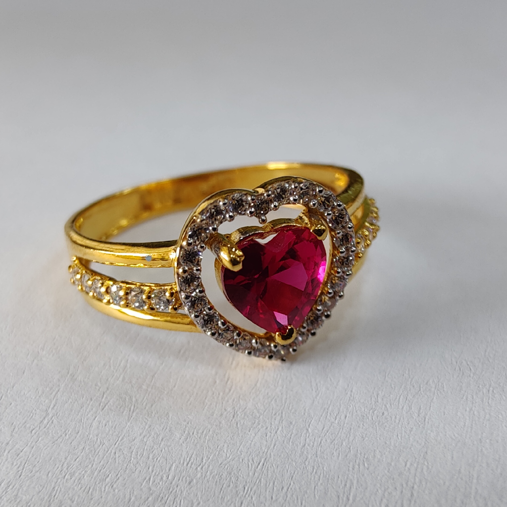 916 gold heart shape ruby stone ring