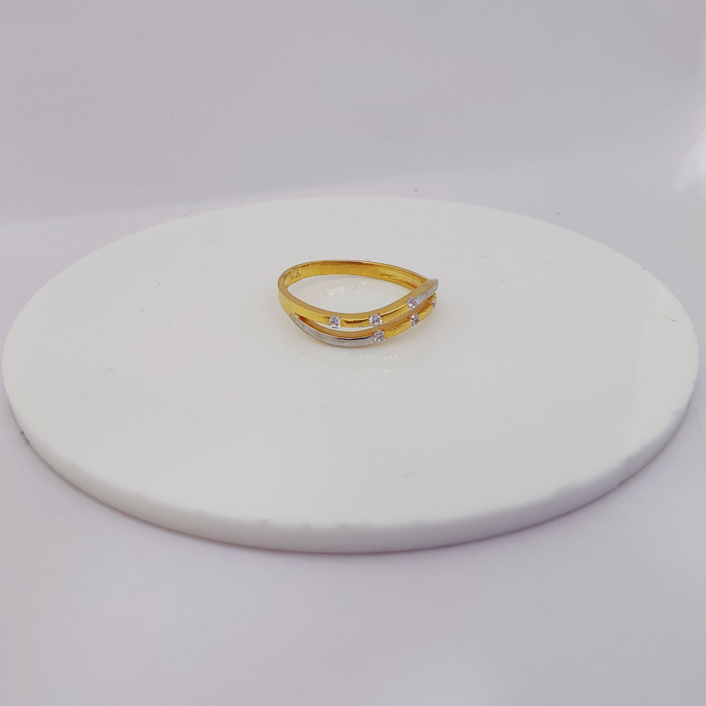 22k Gold Exclusive Round Shape Ring