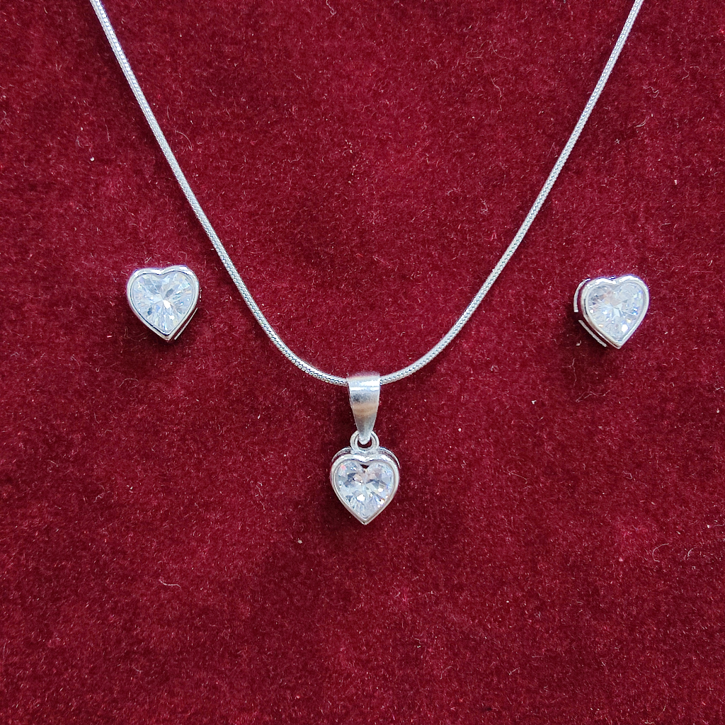 925 silver heart shape diamond chain pendant set